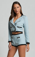 Gina Shorts - Contrast Pocket Detail Shorts in Ice Blue
