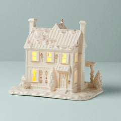 Mistletoe Park Lit Farmhouse